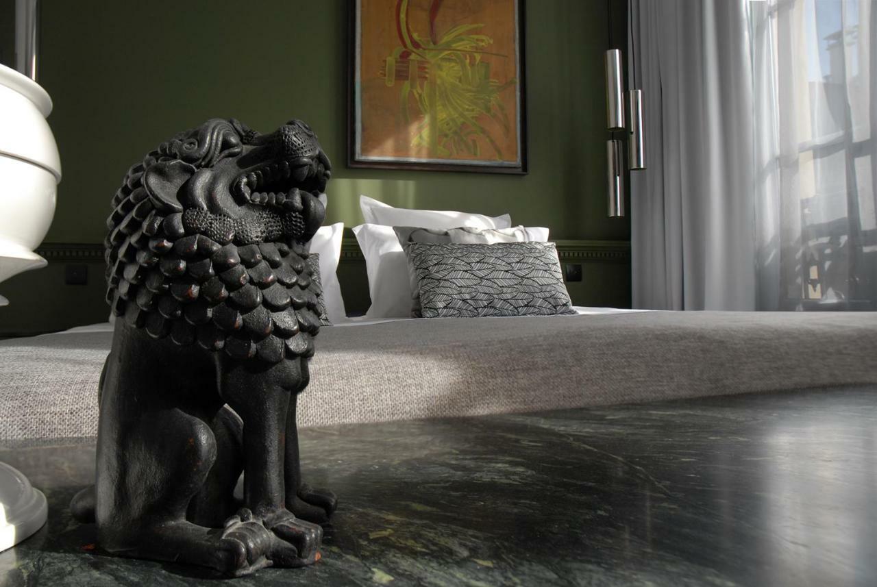 The Sleeping Lion Apartment Париж Екстериор снимка